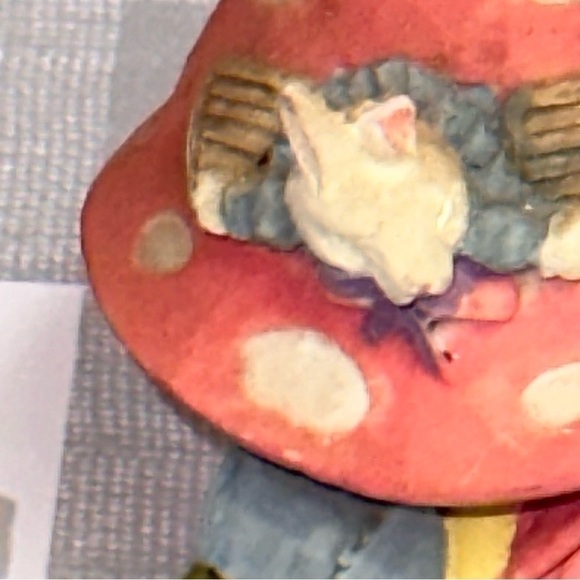 Bunny Rabbits Small Village Figurines Lot of 3 Mushroom Teapot Rabbit Houses - Picture 7 of 16